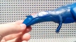 Горгозавр из пластилина .