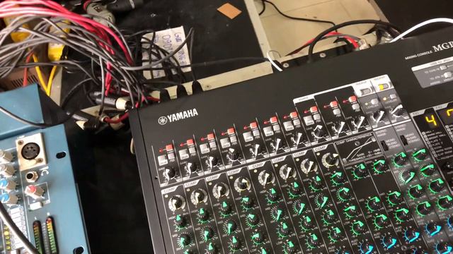 HDSD YAMAHA MGP16X: DUCKER, LEVELER TRÊN MIXER YAMAHA MGP16X