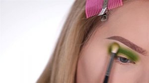 THE GREEN MAKEUP CHALLENGE! | NikkieTutorials