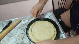 Кулинарное шоу - готовим вкуснейший пирог с курагой, изюмом и рисом своими руками!