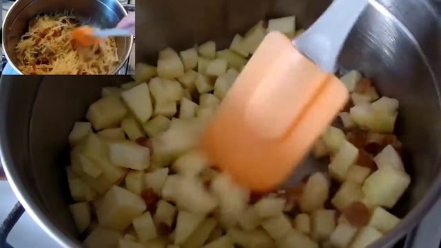 Блины на молоке с яблоками, изюмом и корицей. Как приготовить. Pancakes смотреть онлайн