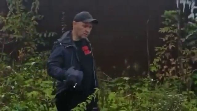 сливают ядохимикаты в реку Мещериха. смотреть онлайн