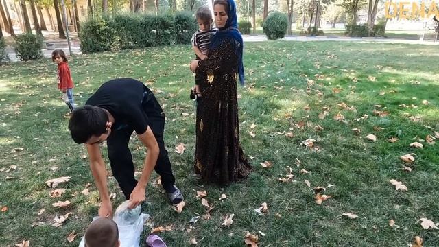 A Glimpse into Nomadic Life: City Ventures, Children's Haircuts, and Building Tribal Village Huts смотреть онлайн