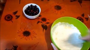 Пирог с вишней на кефире