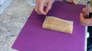 Куриные грудки обжаренные в пергаментной бумаге с приправами.
