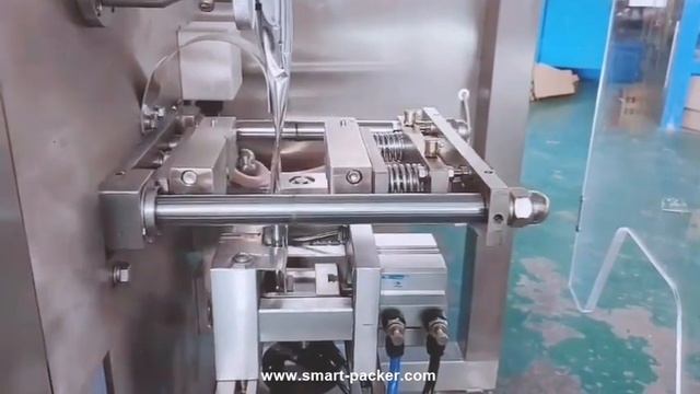 Автоматическая жидкая алюминиевая пакета из ламината, формирующая заливную уплотнительную упаковочн