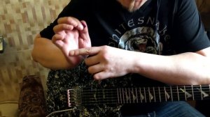 Постановка правой руки на электрогитаре