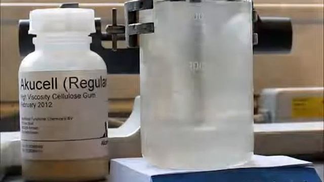 Растворение AKUCELL в воде смотреть онлайн