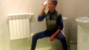 Как правильно сидеть в туалете