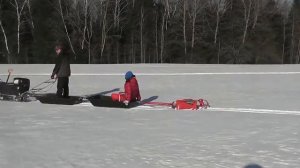 Прокладка лыжни мотобуксировщиком