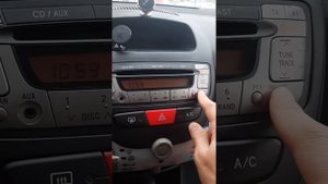 Пежо 107 как настроить время?