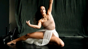 Красивый танец девушки!.mp4