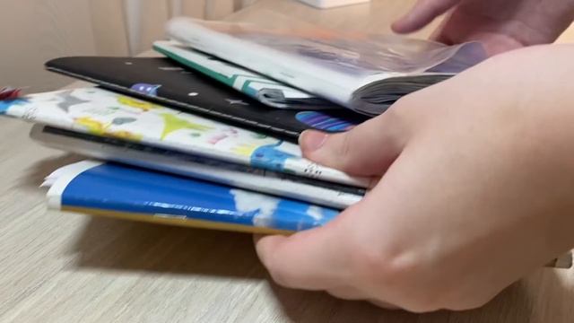 КАК БЫСТРО СДЕЛАТЬ УРОКИ // Советы И Лайфхаки Для Школы и Дистанционного Обучения смотреть онлайн