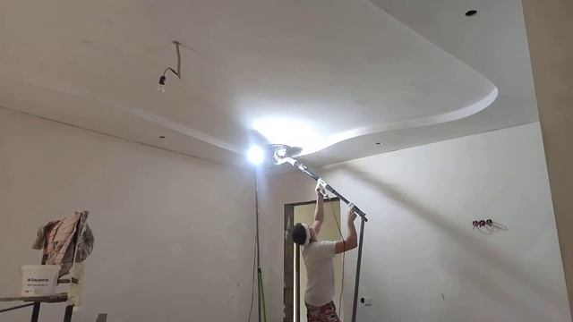 Шлифовка потолка жирафом с пола, это возможно. смотреть онлайн