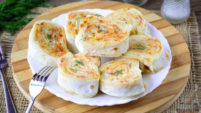 Лаваш в деле!
РУЛЕТИКИ ИЗ ЛАВАША С КАРТОФЕЛЕМ И ВЕТЧИНОЙ
