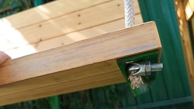 КАЧЕЛИ ИЗ ДЕРЕВА СВОИМИ РУКАМИ в саду, на даче, в частном доме. Устройство и озеленение. смотреть онлайн