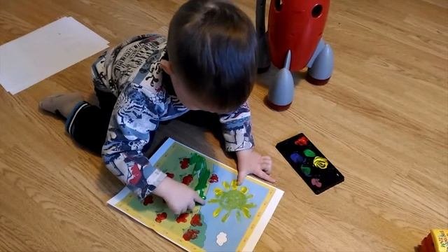 Развивающие игры с ребенком/Рисуем пальчиками