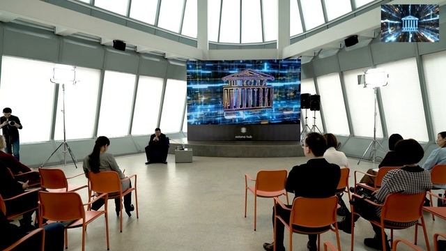 «Надо быть готовым биться за убеждения и не бояться критики в соцсетях».  Айдос Сарым. Часть II