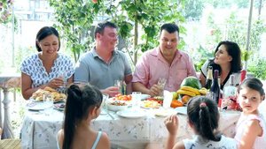 Alexandru Lozanciuc Lozanciuc-Trei nepoate frumușele