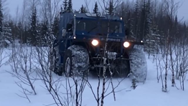 вездеход Зырянин-111 по глубокому снегу смотреть онлайн