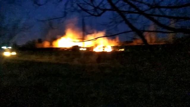 Стали известны подробности пожара на челябинском заводе «Сигнал» смотреть онлайн