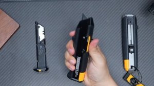 ToughBuilt - Scraper Utility Knife + 5 Blades - (TB-H4S5-01)