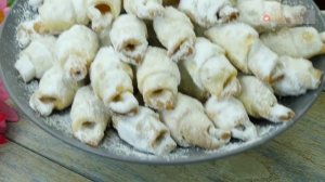 Так как делала бабушка! Пышные рогалики с ореховой начинкой - классический рецепт. | Appetitno.TV