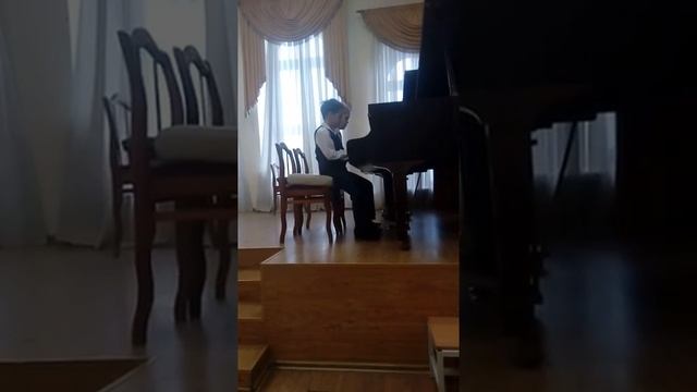 Игорь Красильников ПОЛЬКА-ПИЦЦИКАТО для ансамбля ф-но. Исполняют Святослав Добрецов и Матвей Исхако смотреть онлайн