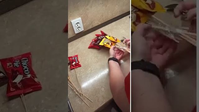 Мастер-класс по сборке съедобного букета из конфет. смотреть онлайн