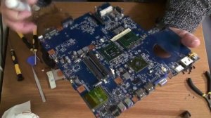 Разборка и чистка ноутбука Acer Aspire 5738