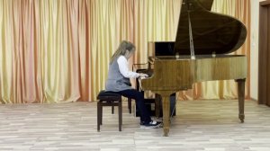 Микерина Софья-Августина Апатиты 10 лет Ж.Ф.Рамо Менуэт соль минор, Ж.Шмит Сонатина Ля мажор 1 част