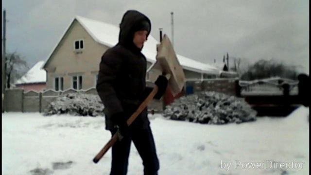 Vlog#7 чистим дорожки от снега смотреть онлайн