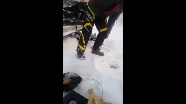 Группа "Рыбаки Углегорска"о.Сахалин рыбалка на озере Челюскинцев!!! смотреть онлайн