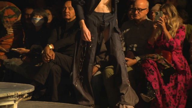 Andreas Kronthaler For Vivienne Westwood Spring /Summer 2023 Paris смотреть онлайн