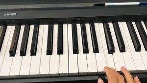 Красивая мелодия на фортепиано одной рукой
