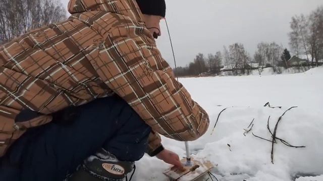 Зимняя рыбалка на реке смотреть онлайн