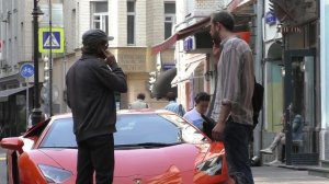 ПРИСТАЕТ к людям на Lamorghini | АртПранк