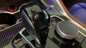BMW X6 2021 года - заменили ручку АКПП,  джойстик, кнопку start stop и допом эмблемку vol.