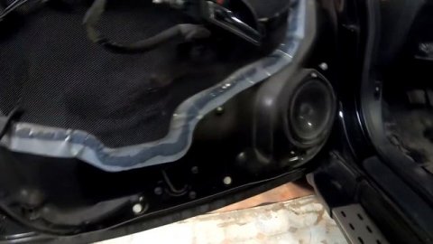 Honda CR V lll Перетяжка дверных подлокотников