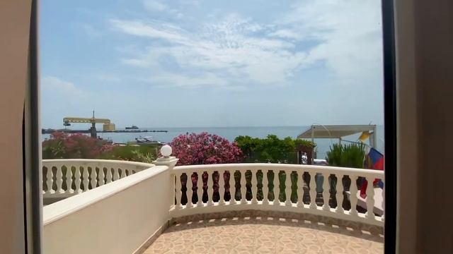 Эллинг на первой Береговой Линии в Ялте!!! смотреть онлайн