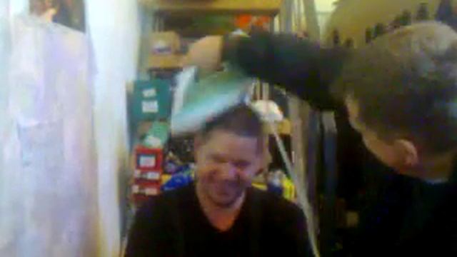 Утюг и Шар смотреть онлайн