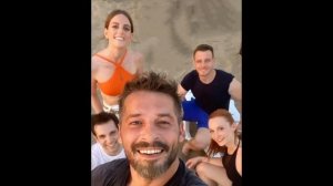 Пойдут ли Ханде Эрчел и Керем Бюрсин на свадьбу своих друзей?