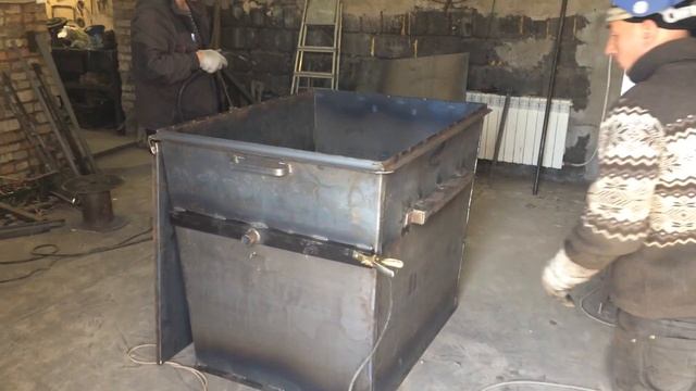 Изготовление контейнера ТБО 1.1м3 с еврозахватами смотреть онлайн