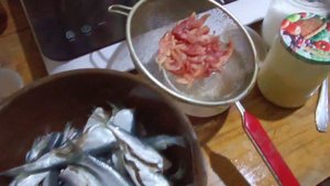 Консерва из салаки в мультиварке с томатной пастой и овощами - очень простой рецепт