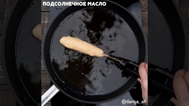 Сосиски в кляре с сыром видео рецепт | простые рецепты от Дании