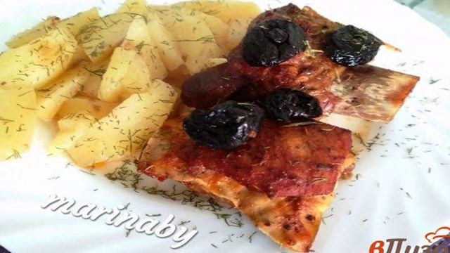 Говяжьи ребрышки с картофелем в духовке