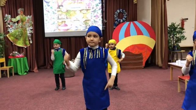 Танец поваров (старш гр) смотреть онлайн