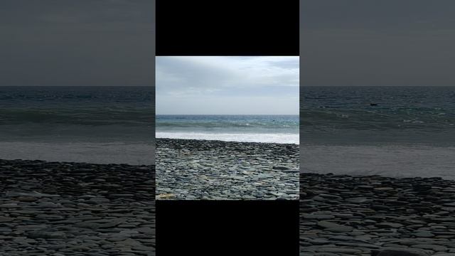 Адлер, море, волны.