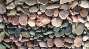 Черногория на пляже Адриатического моря....//