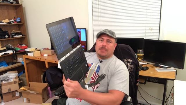 Paquete sorpresa de la compania *Tomtoc* смотреть онлайн